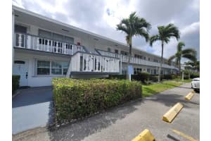 208 Berkshire J, West Palm Beach, FL 33417 Sold 10/23/24
