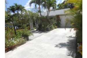120 W Swan Pkwy, Royal Palm Beach, FL 33411 Sold 06/17/24