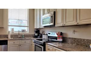 917 N Flagler Drive 304, West Palm Beach, FL 33401 Sold 07/17/24