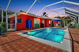 532 N Palmway, Lake Worth Beach, FL 33460 Sold 03/07/25