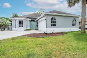 130 Saratoga Boulevard E, Royal Palm Beach, FL 33411 Sold 08/09/24