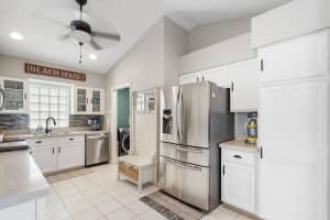 130 Saratoga Boulevard E, Royal Palm Beach, FL 33411 Sold 08/09/24