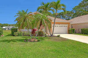 203 NW Zanzibar Place, Port Saint Lucie, FL 34986 Sold 11/07/24