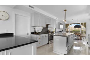 985 SE 19th Avenue Ph1, Deerfield Beach, FL 33441 Sold 07/12/24