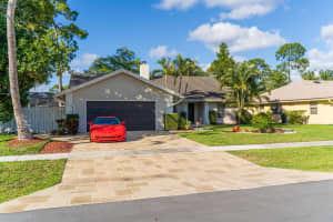 935 Meadow Avenue, Wellington, FL 33414 Sold 07/29/24
