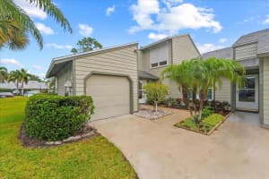 906 NE Sandalwood Place, Jensen Beach, FL 34957 Sold 08/22/24