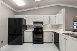 11 Flint Way, Boynton Beach, FL 33426 Sold 06/25/24