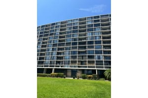 124 Lakeshore Drive G35, North Palm Beach, FL 33408 Sold 10/15/24