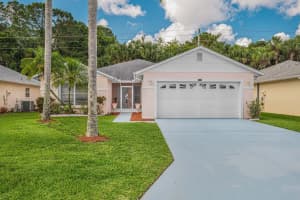 6213 Alexandria Circle, Fort Pierce, FL 34982 Sold 07/23/24