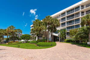 2000 S Ocean Boulevard 204s, Palm Beach, FL 33480 Sold 06/24/24