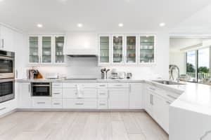 2000 S Ocean Boulevard 204s, Palm Beach, FL 33480 Sold 06/24/24