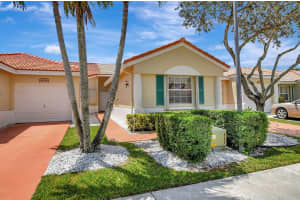 6088 Floral Lakes Drive, Delray Beach, FL 33484 Sold 08/09/24