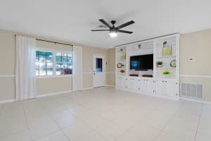 426 18th Avenue, Vero Beach, FL 32962 Sold 05/29/24