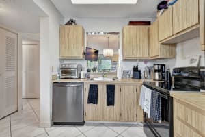 6795 Huntington Lane 205, Delray Beach, FL 33446 Sold 09/23/24