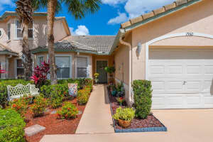 1960 Waterside Court E, Wellington, FL 33414 Sold 07/10/24