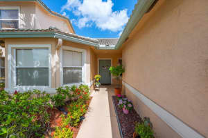 1960 Waterside Court E, Wellington, FL 33414 Sold 07/10/24