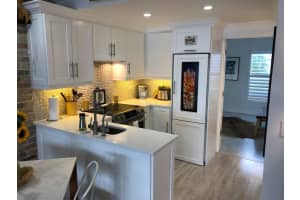 314 Venetian Drive 18, Delray Beach, FL 33483 Sold 06/27/24