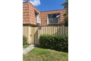 827 Blue Ridge Circle, West Palm Beach, FL 33409 Sold 08/30/24