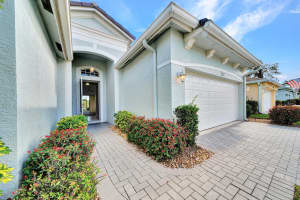 372 SW North Shore Boulevard, Port Saint Lucie, FL 34986 Sold 07/30/24