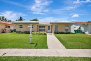 306 SE 5th Street, Dania Beach, FL 33004 Sold 10/22/24