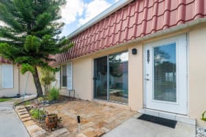 606 Laconia Circle A, Lake Worth Beach, FL 33467 Sold 07/12/24