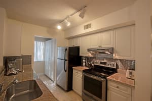 160 Yacht Club Way 212, Hypoluxo, FL 33462 Sold 07/01/24