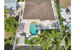 257 SE 6th Ave, Deerfield Beach, FL 33441, Sold 09/17/24