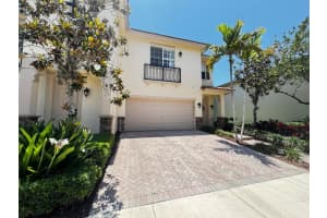 106 S Longport Circle H, Delray Beach, FL 33444 Sold 08/29/24