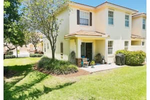 106 S Longport Circle H, Delray Beach, FL 33444 Sold 08/29/24