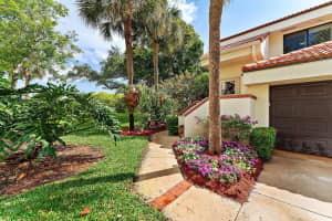 403 Sea Oats Drive E, Juno Beach, FL 33408 Sold 07/31/24