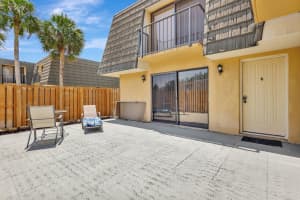323 3rd Way, West Palm Beach, FL 33407, Sold 09/27/24