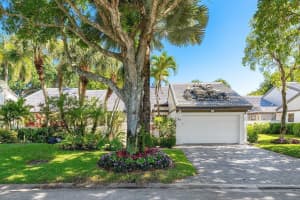 54 Essex Dr, Boynton Beach, FL 33436, Sold 08/15/24