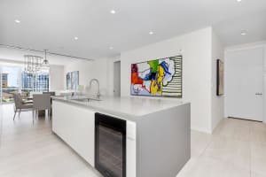 200 SE Mizner Boulevard 608, Boca Raton, FL 33432 Sold 10/30/24