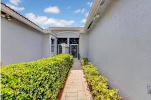 10749 Royal Caribbean Circle, Boynton Beach, FL 33437 Sold 08/23/24