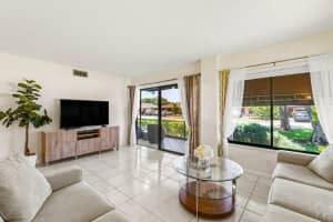 5040 Rose Hill Drive 105, Boynton Beach, FL 33437 Sold 07/03/24