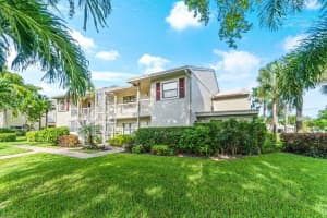70 Eastgate Dr APT C, Boynton Beach, FL 33436, Sold 10/28/24