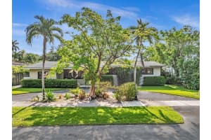 19321 Ne 18th Place, Miami