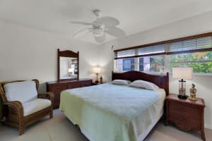 4630 Poinciana Street 2e, Lauderdale By The Sea, FL 33308 Sold 01/15/25