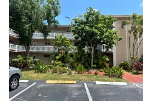 2687 N Garden Drive 105, Lake Worth