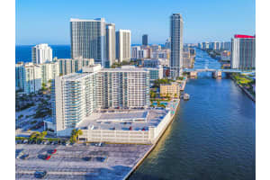 3800 S Ocean Drive 1021, Hollywood, FL 33019 Sold 10/01/24
