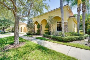 10042 SW Canossa Way, Port Saint Lucie, FL 34986 Sold 12/04/24