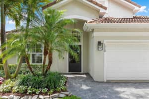 1050 Delray Lakes Drive, Delray Beach, FL 33444 Sold 07/09/24