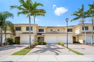 976 Imperial Lake Road, West Palm Beach, FL 33413 Sold 07/24/24