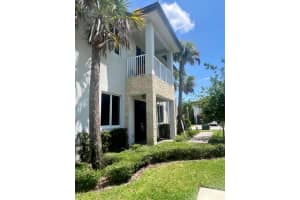 561 Pioneer Way, Wellington, FL 33414 Sold 08/01/24