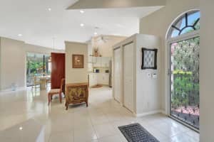 7589 Lexington Club Boulevard B, Delray Beach, FL 33446 Sold 08/12/24