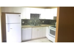 27 Lake Arbor Drive, Palm Springs, FL 33461 Sold 09/20/24