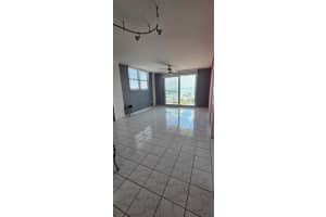 6900 Bay Drive 10c, Miami Beach, FL 33141 Sold 12/04/24