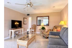 200 Horizons W 212, Boynton Beach, FL 33435 Sold 08/05/24