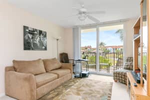 112 Villa Circle 112, Boynton Beach, FL 33435 Sold 07/18/24