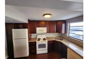 137 Golden Isles Dr APT 1508, Hallandale Beach, FL 33009, Sold 09/27/24